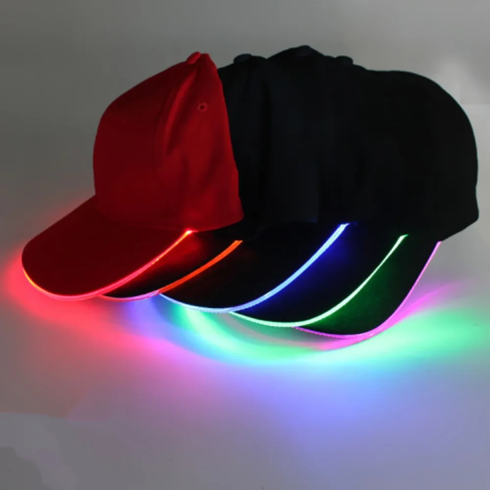 Светящуюся шапку. Светящийся головной убор. Светящийся кепка. Светящаяся кепка для девочек. Фотосессии светящаяся шляпа.