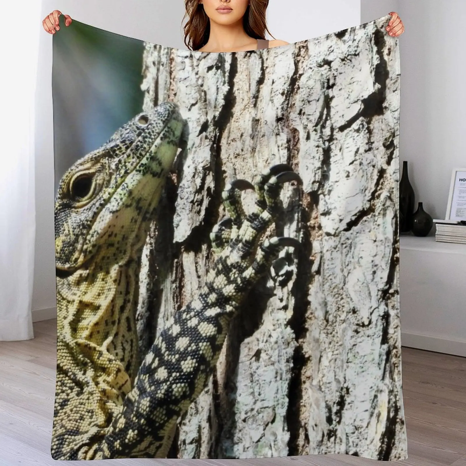 Гуанна монитор Ящерица обнимает дерево Плед Одеяло