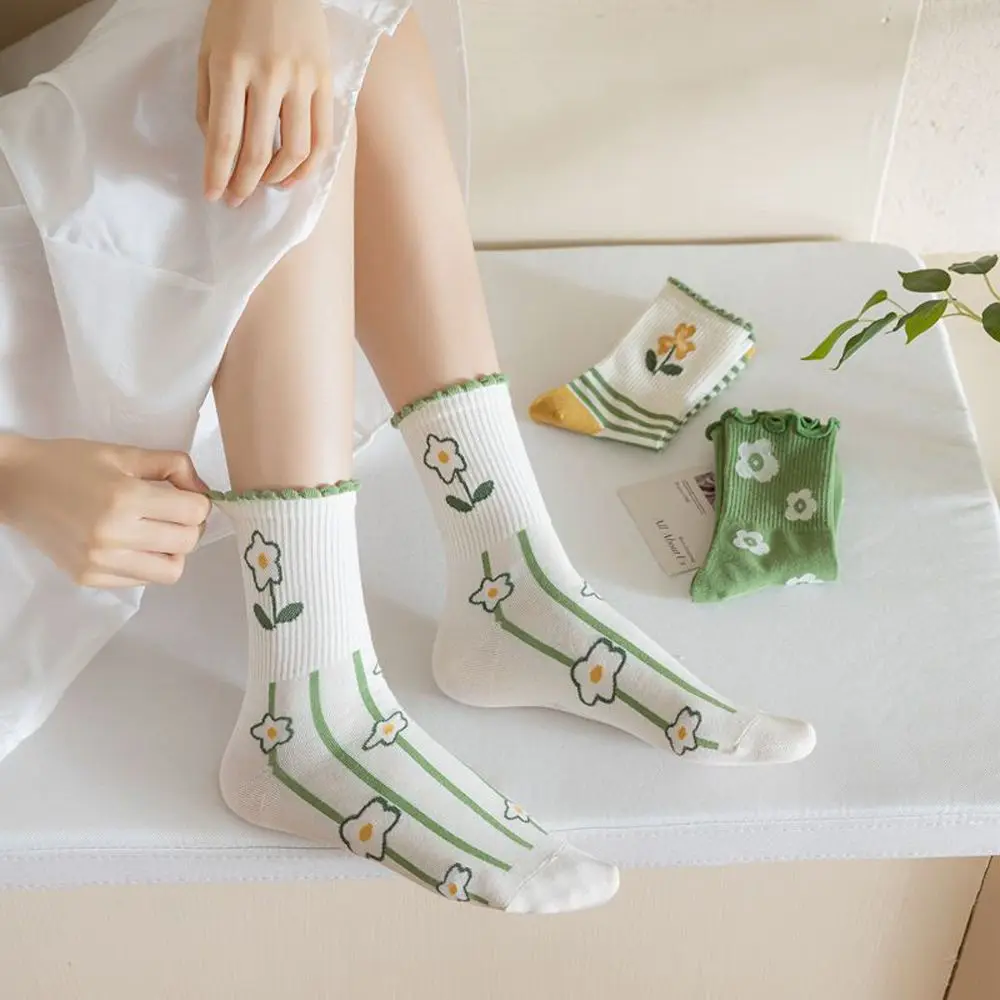 

Модные женские носки Мультяшные милые носки с цветком тюльпана винтажные носки с вышивкой цветком средние Носки милая Лолита Чулочные изделия для женщин и девочек