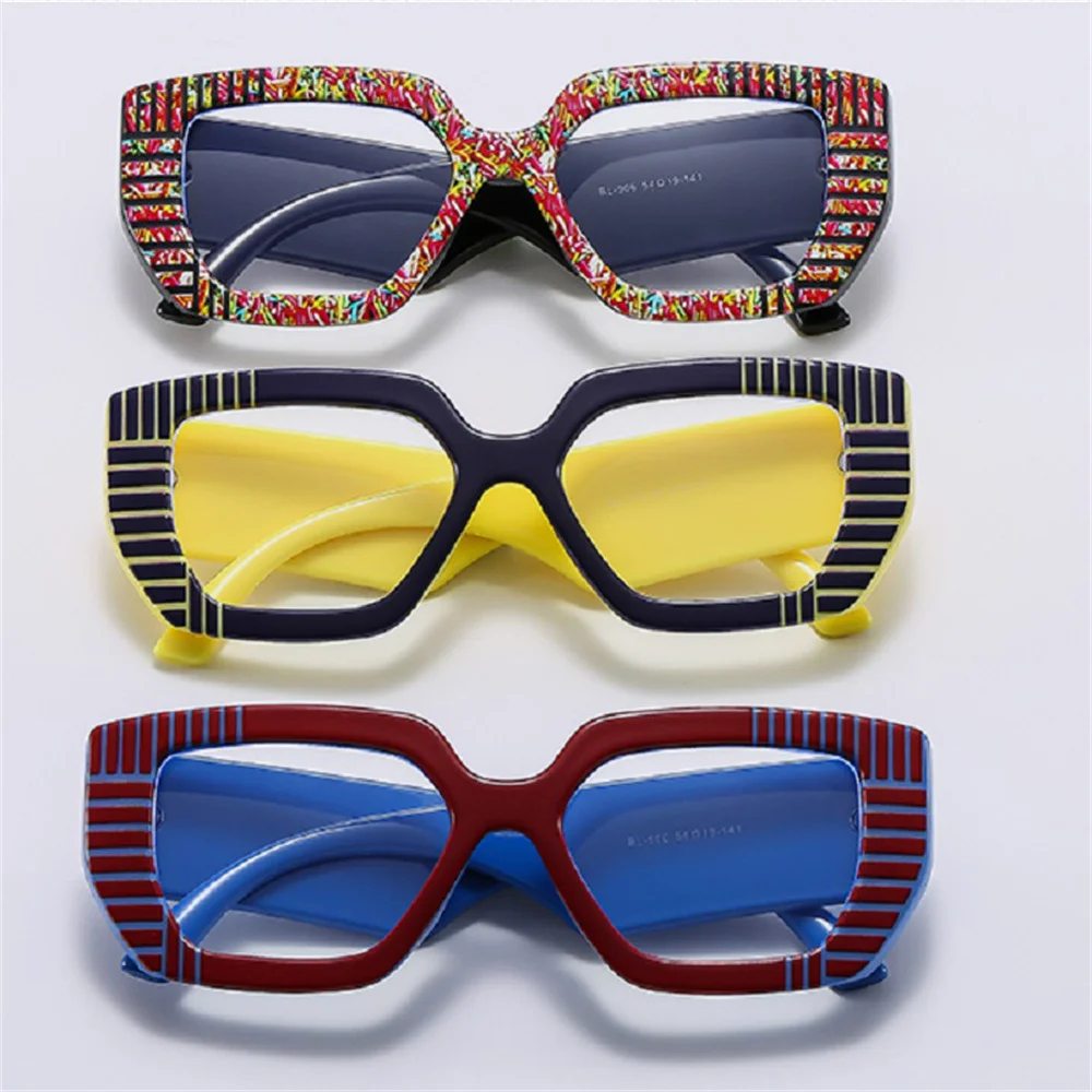 

Oversized Rectangular Cat Eye Striped Wide Leg Optical Glasses Frame Ladies Fashion Anti-blue Computer Glasses