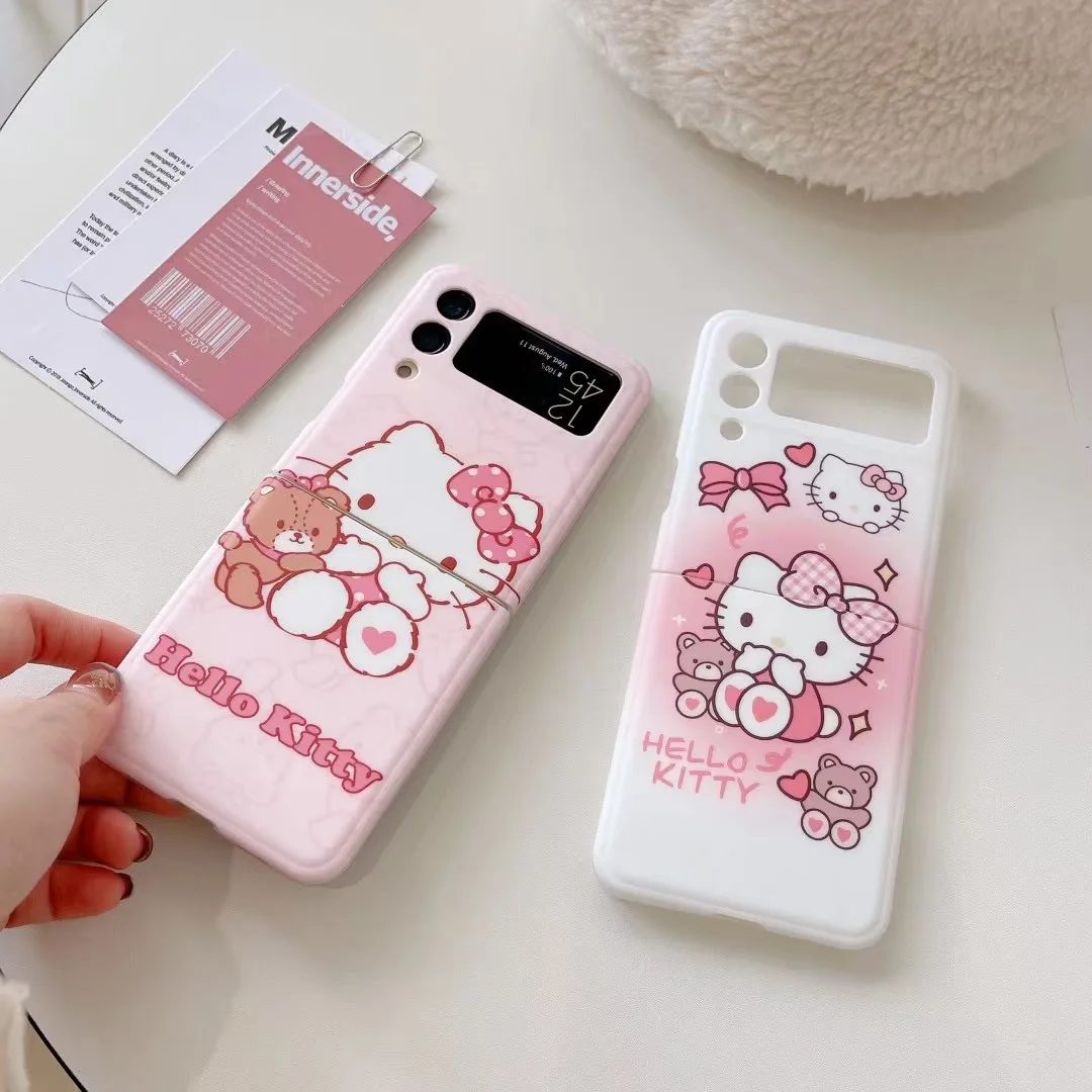 

Sanrio hello kitty hugging bear Phone Case for Samsung Galaxy Z Flip 3 Hard PC Back for Z Flip 4 Case Protective Shell