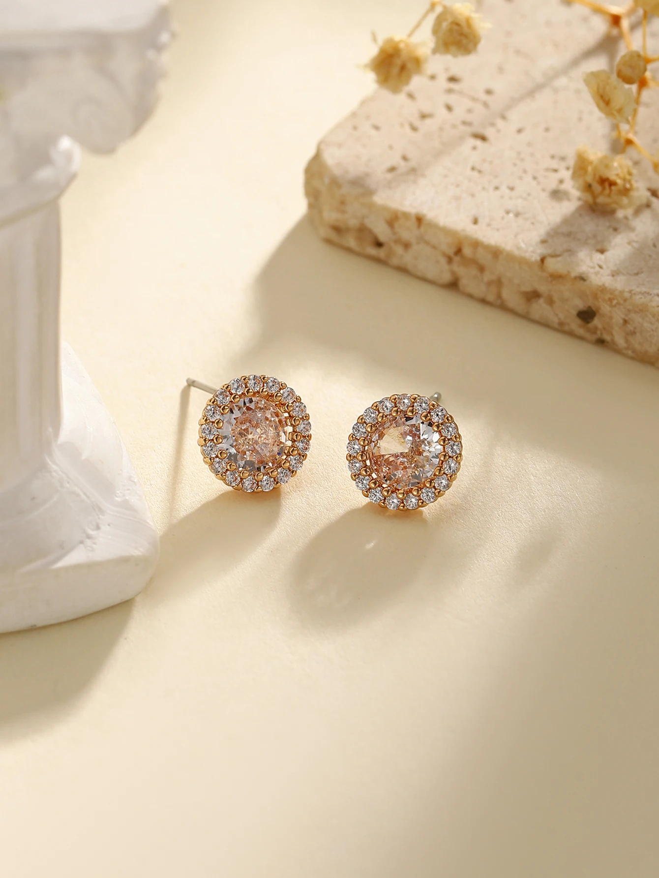 Пара медных микронаборов с цирконием полных бриллиантов роскошные