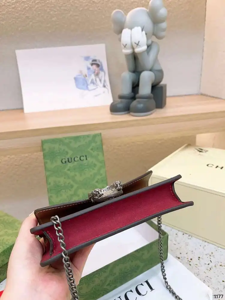 точная копия 1:1 Женская Сумка Из Холста С Красной ОтделкОй |