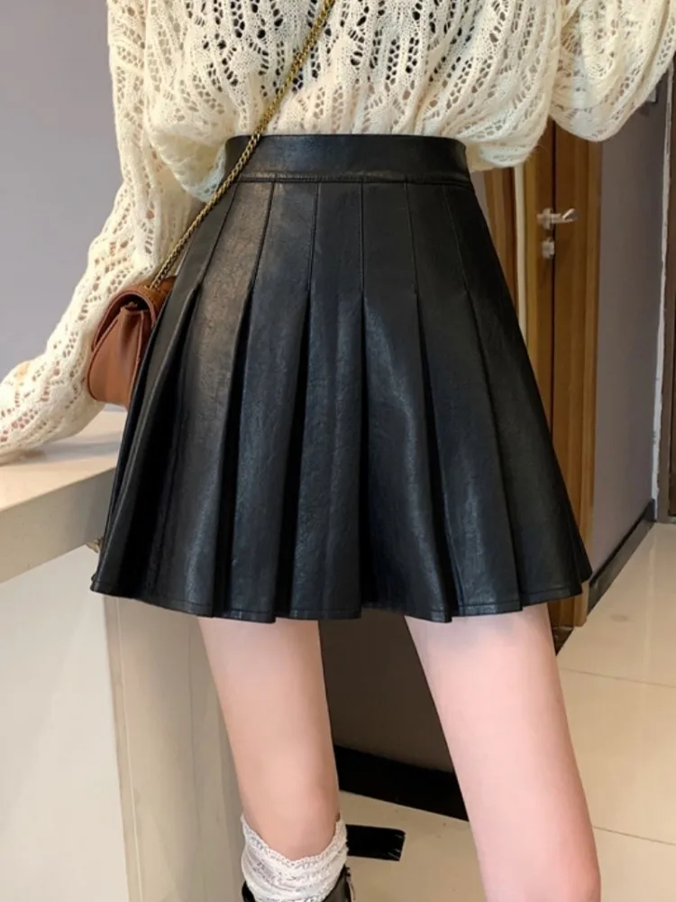 

GUUZYUVIZ Autumn PU Fake Leather High Waist Pleated Skirt For Women