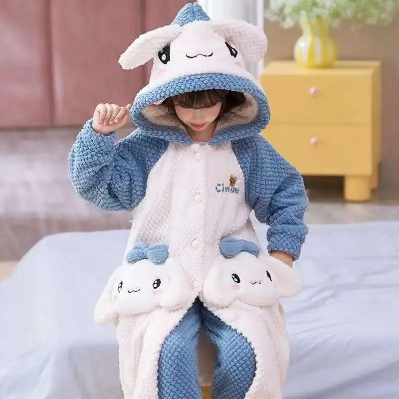 Фото Sanrio Kuromi, 2 шт., кавайные бархатные пижамные комплекты для родителей и детей, утепленный повседневный домашний костюм с вышивкой в стиле аниме для девочек и мальчиков №5