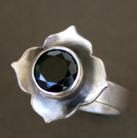 Серебряные винтажные кольца с синими камнями NovoPublic