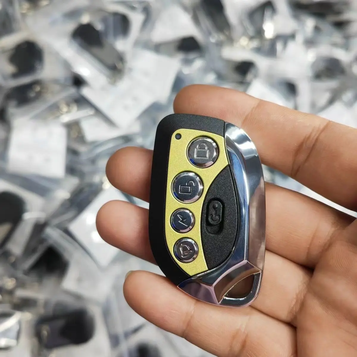 

Беспроводной пульт дистанционного управления 433 МГц 4-х канальный