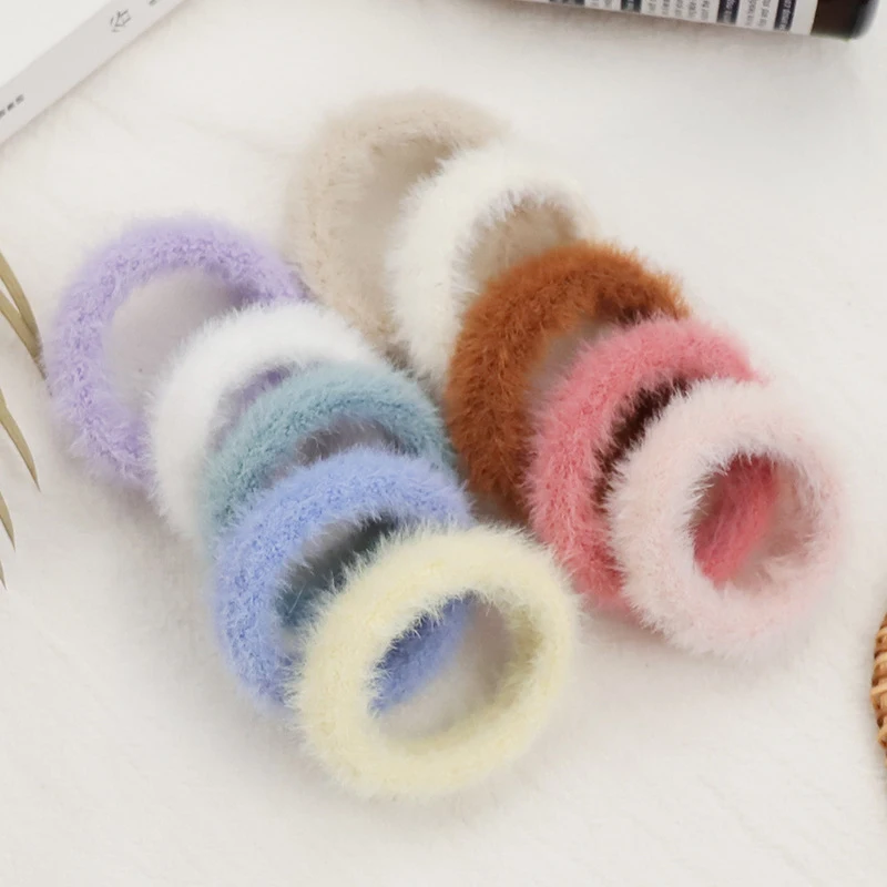 

Hair Bands And Scrunchies For Girls, Winter Plush Mink Hair Ties, Fashion Solid Color Elastic Hair Rope, Warm Hair Accessories