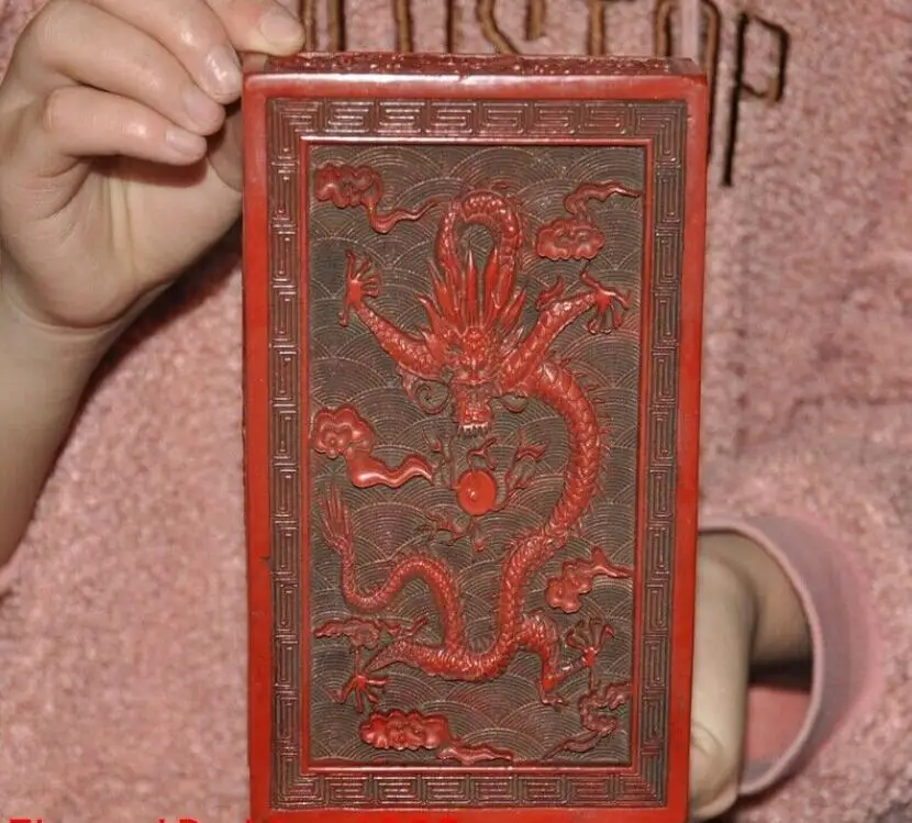 

Деревянная шкатулка для ювелирных изделий с имитацией дракона