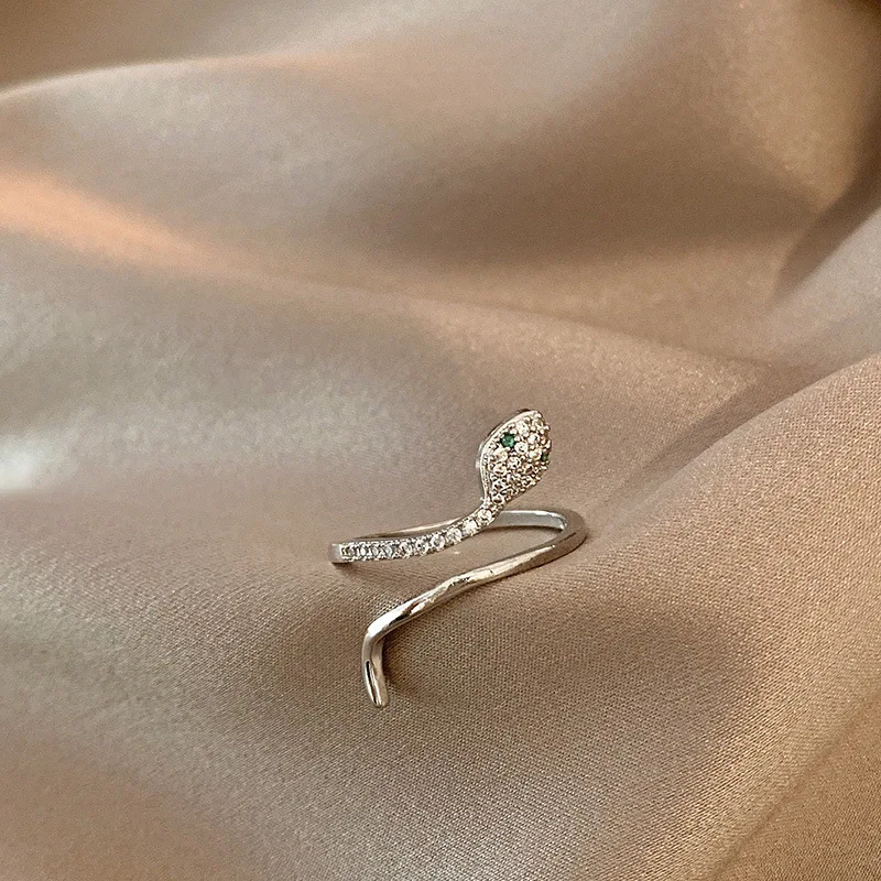 

Cute Snake Rings Adjustable For Women Crystal Open Finger Elegent Girl Party Birthday Weddings Jewelry Gift