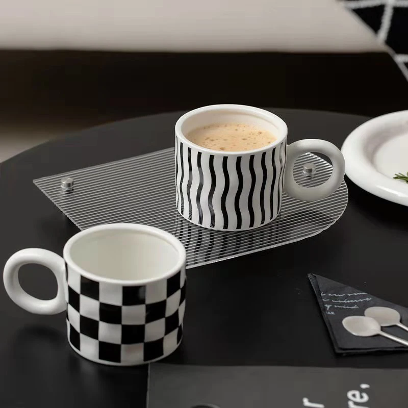 400ml Creative Hand-painted Ceramic Personality Coffee Mug Chessboard Design Tea Milk Breakfast Cup Home Office Dinkware |