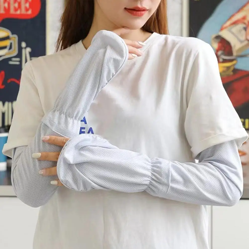

Sweat Absorbent Anti-fade Arm Protection Sleeves with Buttons for Running