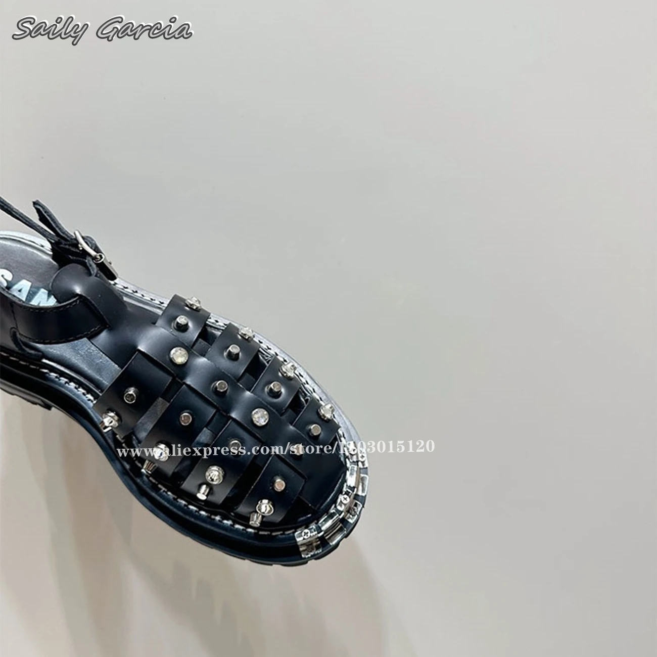 Босоножки из воловьей кожи с леопардовым рисунком