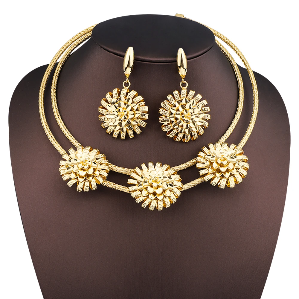 

Gold Color Flower Shape Earrings Necklace Set Fashion Women Dubai Africa Luxury Punk Jewelry Birthday Party Wholesale Accessorie
