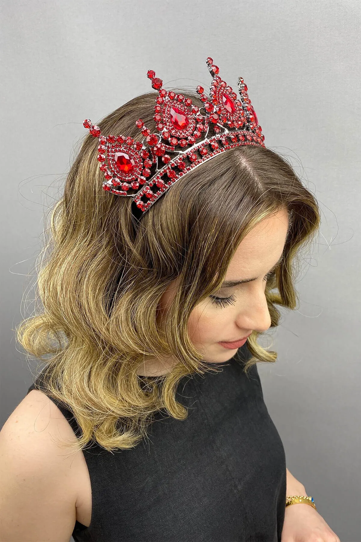 

Корона из хны для невесты, модель Red Ahu