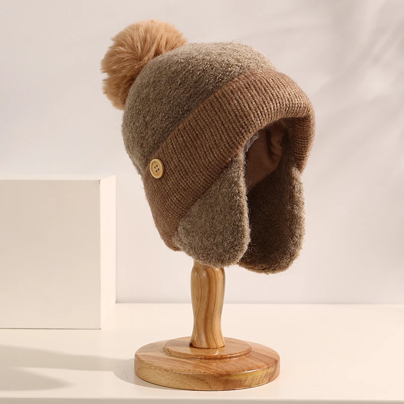 Hat woman autumn and winter thickened velvet wild outdoor leisure ear protection ski knit hat cute beanie Lei Feng hat