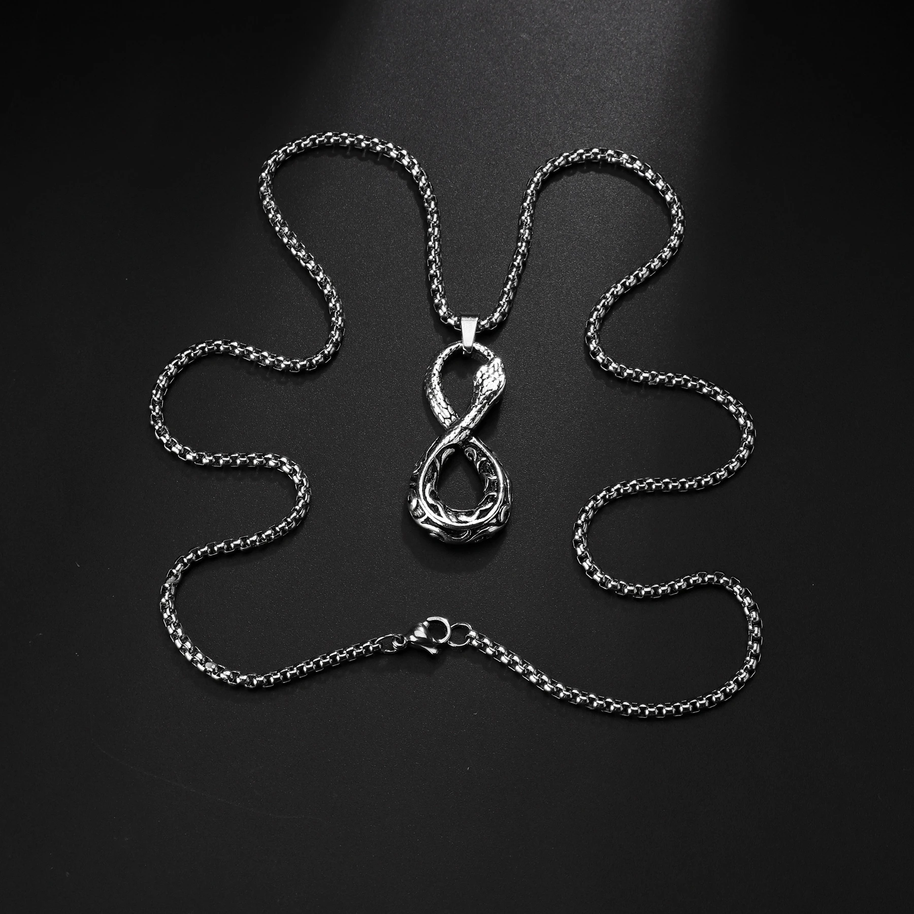 Ожерелье с подвеской в виде змеи стиле панк серебряный цвет 8 форма уникальные