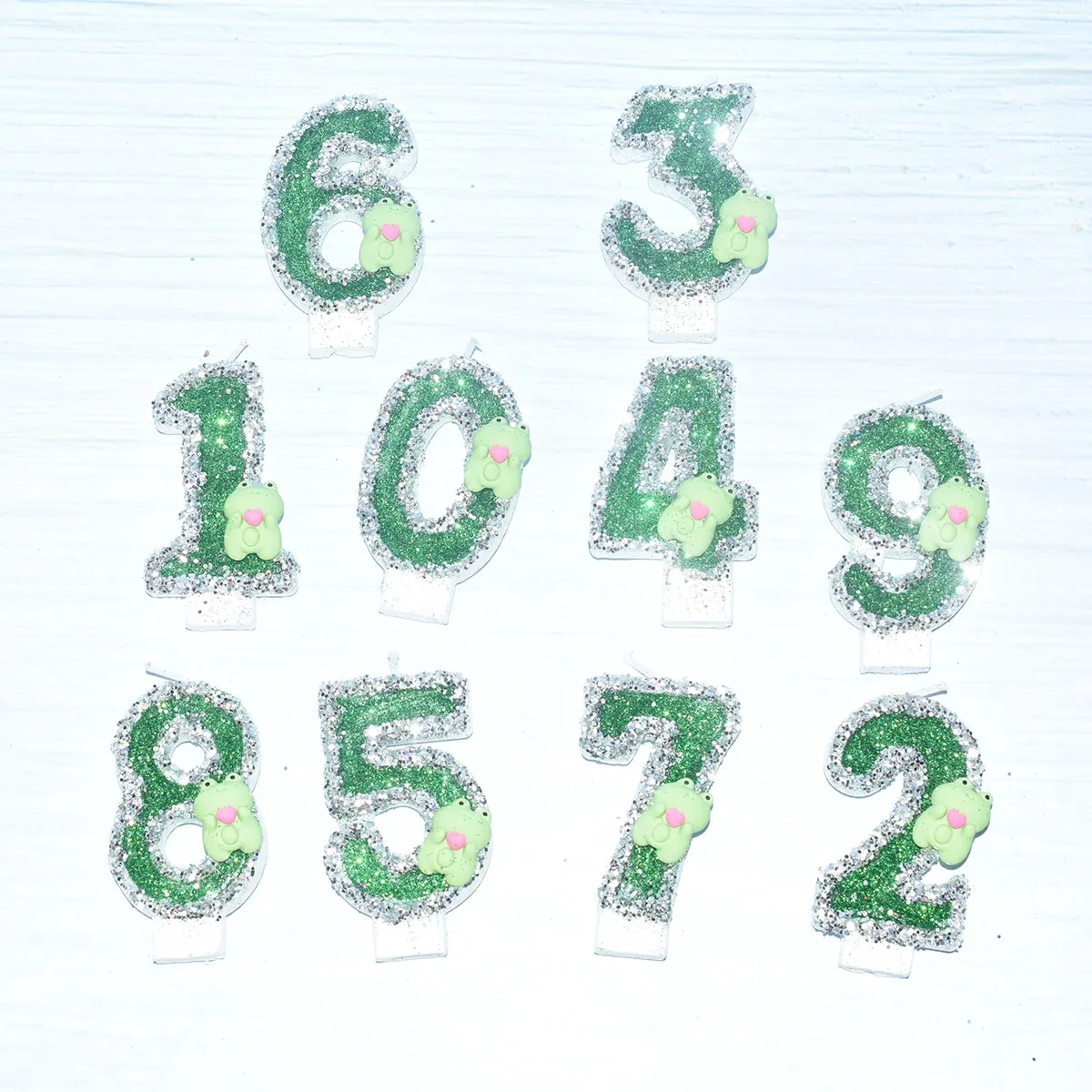 

Cute Green Silver Glitter Heart Frog Dinosaur Candle Decorations For Cake Topper Kids Baby Birthday Party Gifts Baking Supplies