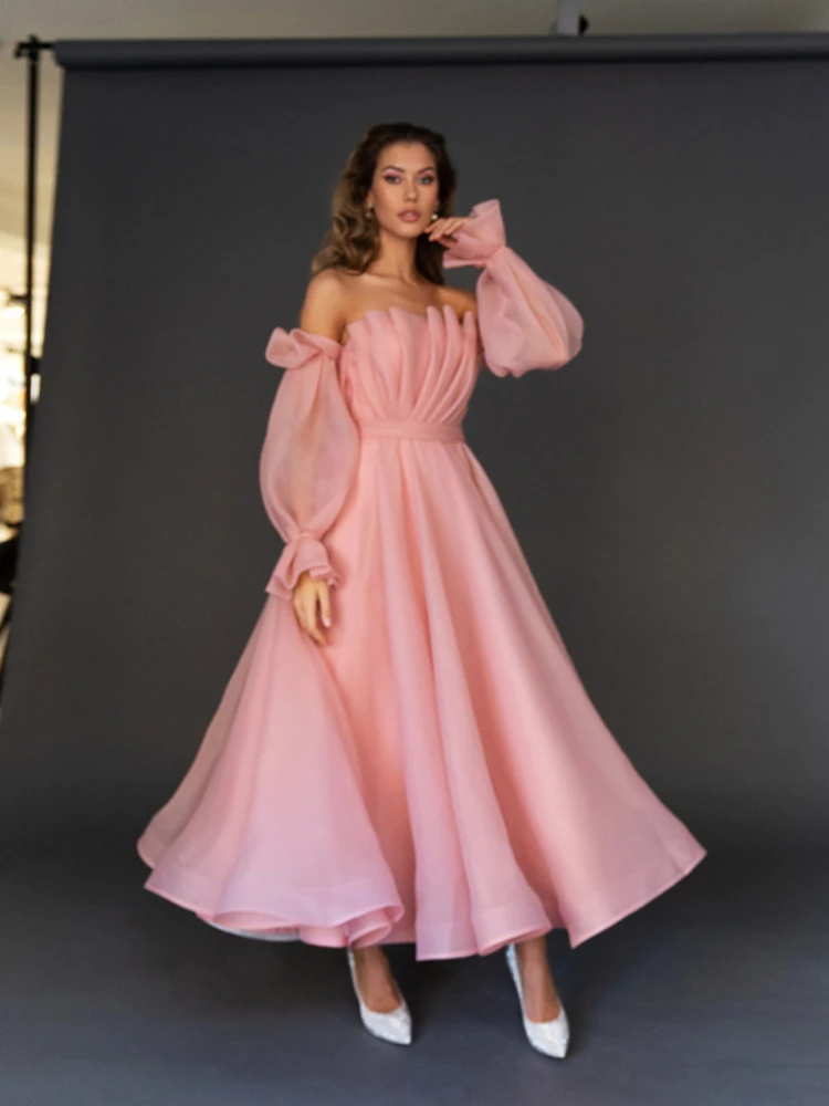 

Женское платье макси с высокой талией, открытыми плечами