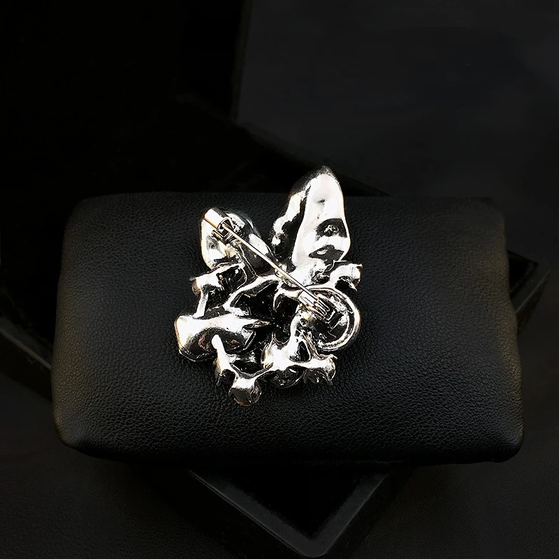 1001 Upscale Retro Flower Plant Brooch Women's Suit Exquisite Corsage Coat Neckline Accessories Buckle Jewelry Enamel Pins Gifts