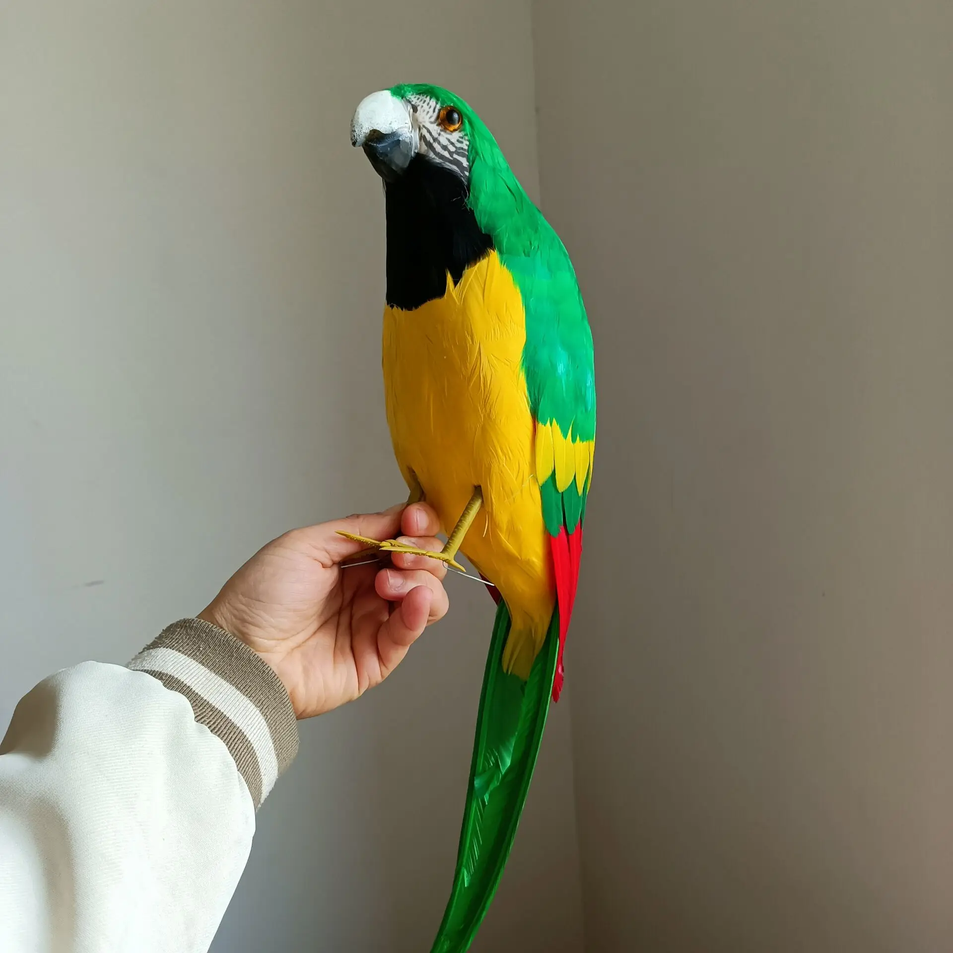 Милая имитация пены и перьев зеленого желтого попугая модель украшения сада