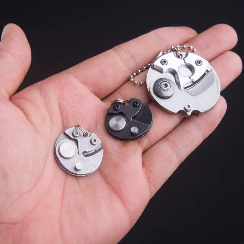 

Mini Buckle Coin Knife EDC Outdoor Multi-Tool Knife