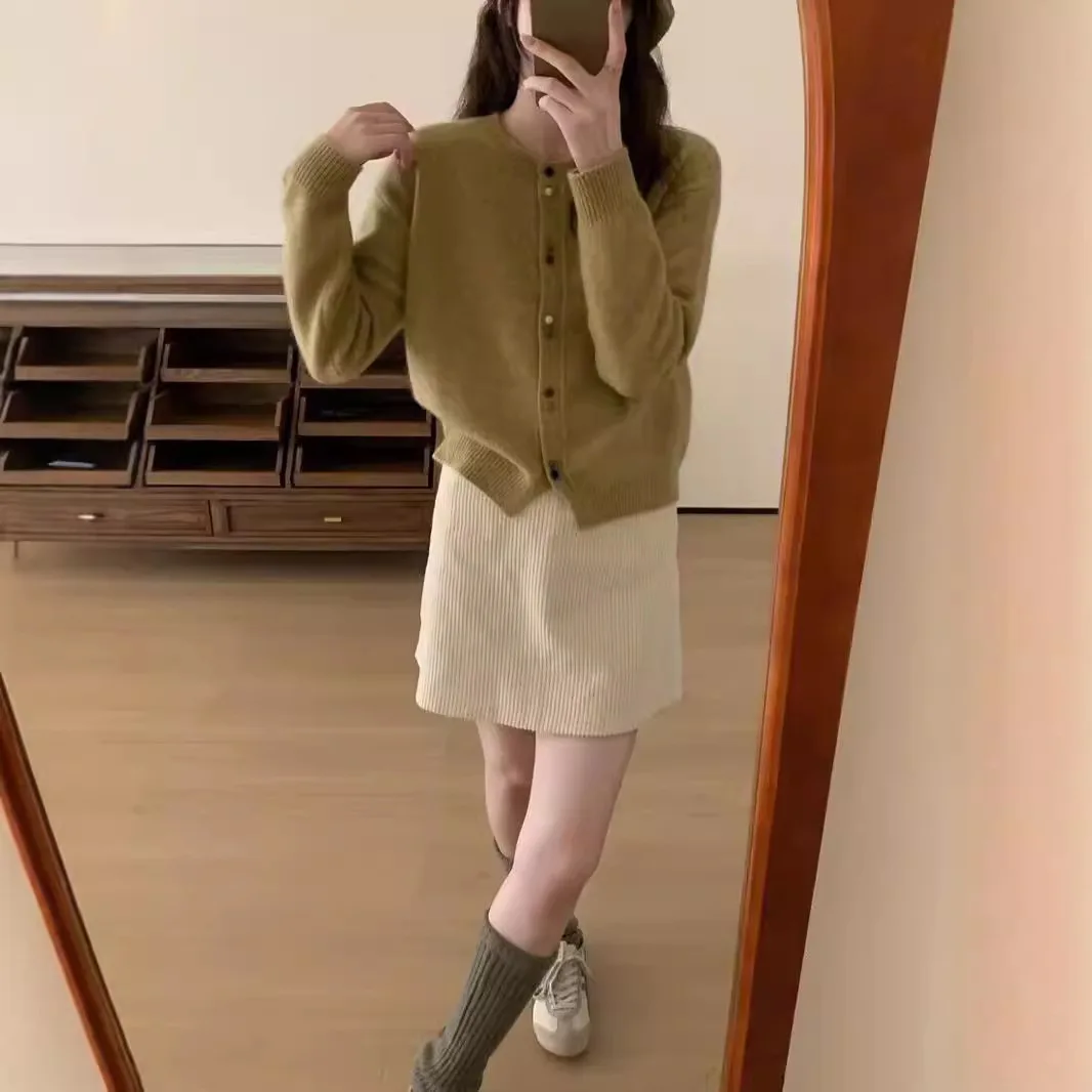 Женская одежда 2024 модный однобортный вязаный кардиган Новинка весна-лето 0707