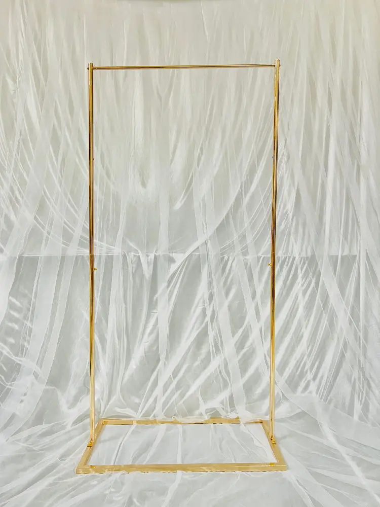 Рисунок 6 - блестящие зеркальные золотые свадебные