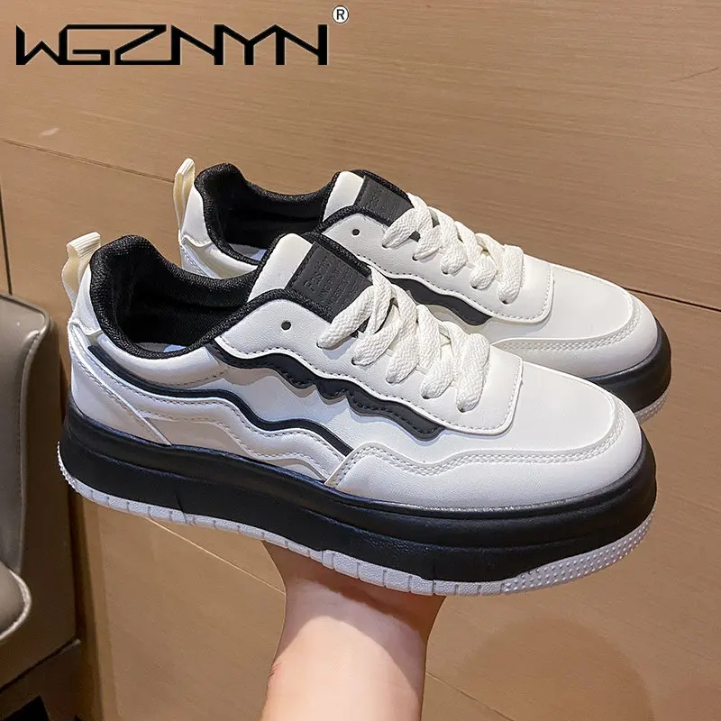

Женские кроссовки на платформе, дизайнерская повседневная обувь, дышащие кроссовки известных брендов из искусственной кожи на плоской подошве, спортивная обувь на шнуровке, 2022