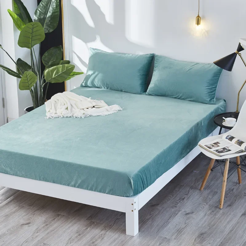 

NEW Flannel Fitted Sheet Velvet Double Bed Sheet Thick Mattress Cover, Queen/King/140/160 Size (Pillowcase sold separately )