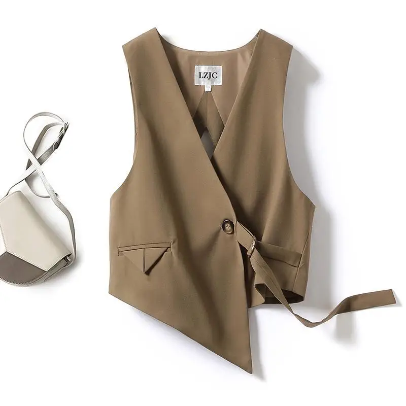 Необычный костюм жилет женский дизайн Sense черный маленький с короткой спинкой