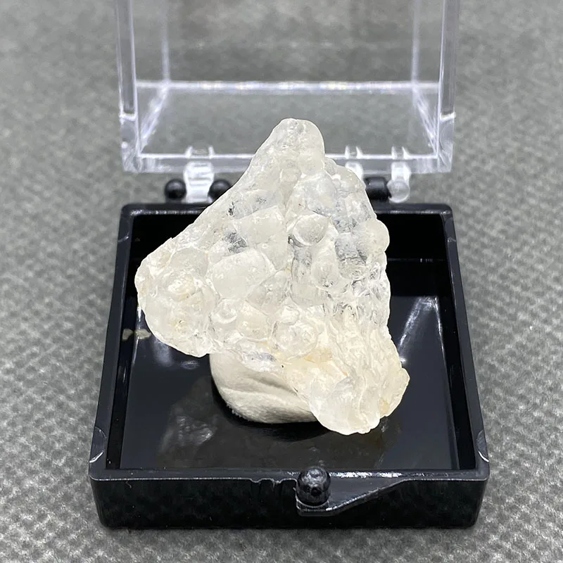 Флуоресцентный кварцевый камень