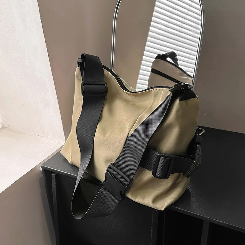 

Casual Nylon Messenger Shoulder Bags for Women High-capacity Crossbody Bags Quality Female Handbags and Purses