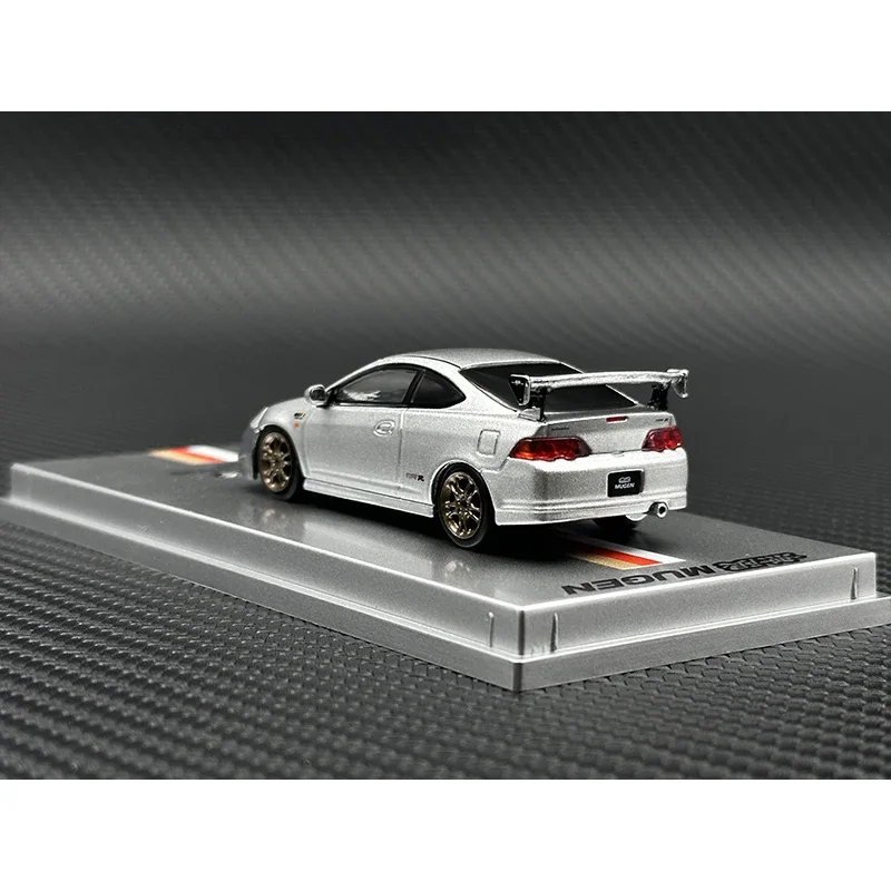 В наличии Integra DC5 Tarmac работает 1:64 коллекция литых под давлением моделей