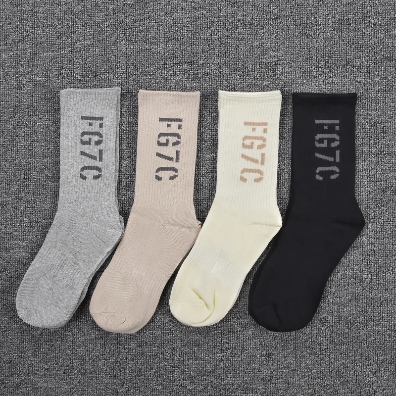 

Essentials Socks Printed Letters FG Fashion Socks Season 7 Fg7c Letter Unisex Socks High Permeability Street Sweat Absorption