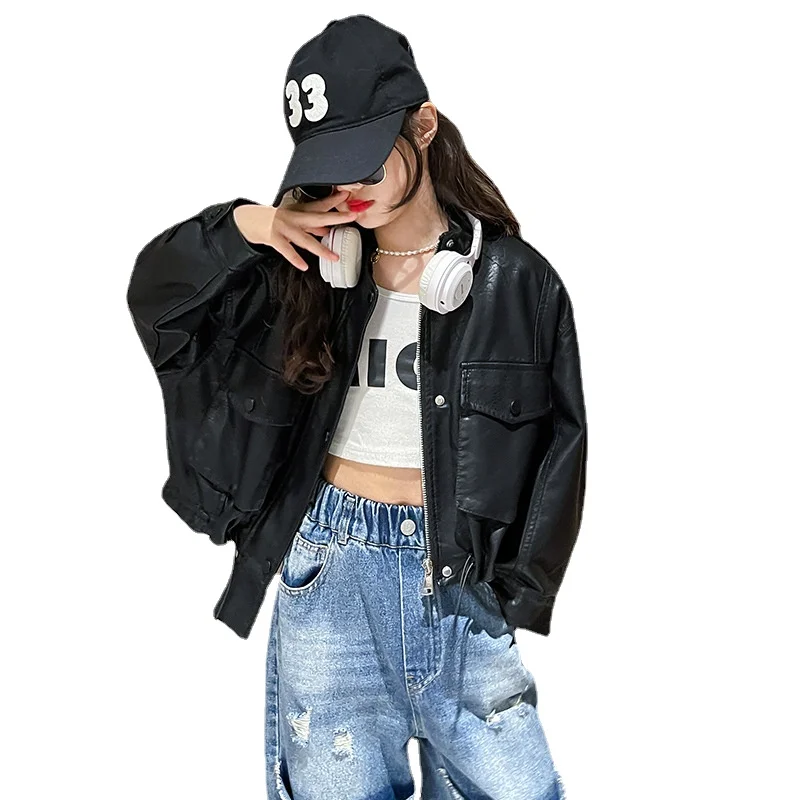 

Куртка короткая мотоциклетная демисезонная с большими карманами для девочек 4-14 лет