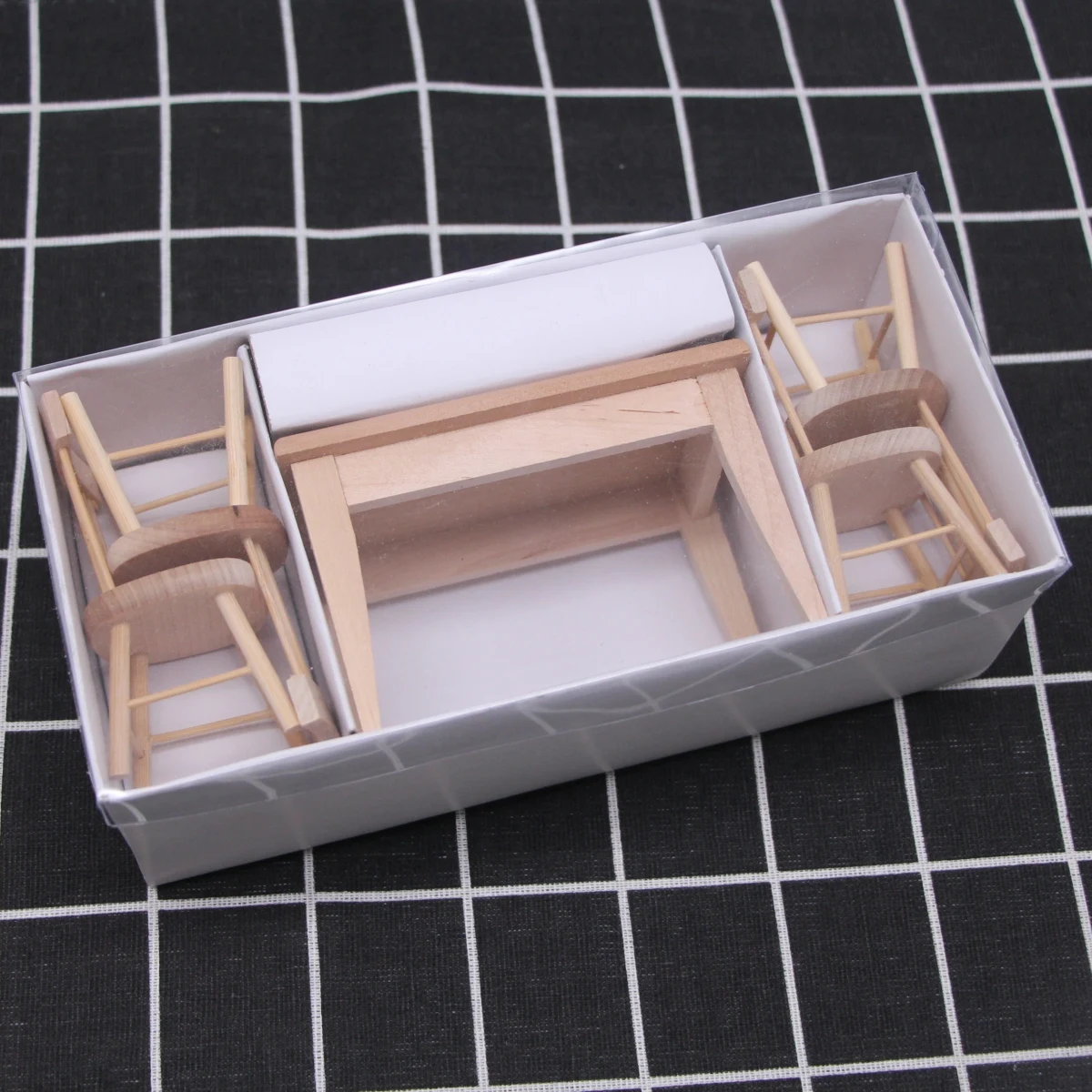 

Деревянный миниатюрный набор мебели для кукольного домика