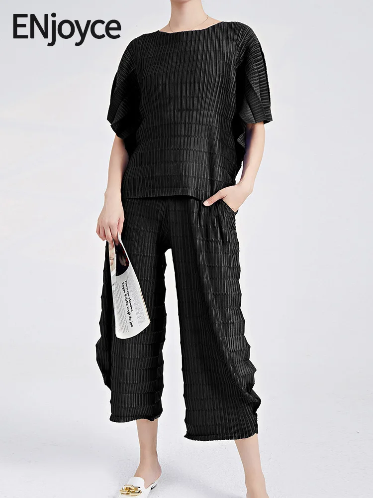 

Женский комплект из футболки и укороченных брюк ENjoyce, повседневный костюм свободного покроя с плиссировкой и укороченными штанами, летний костюм для защиты от солнца, 2019