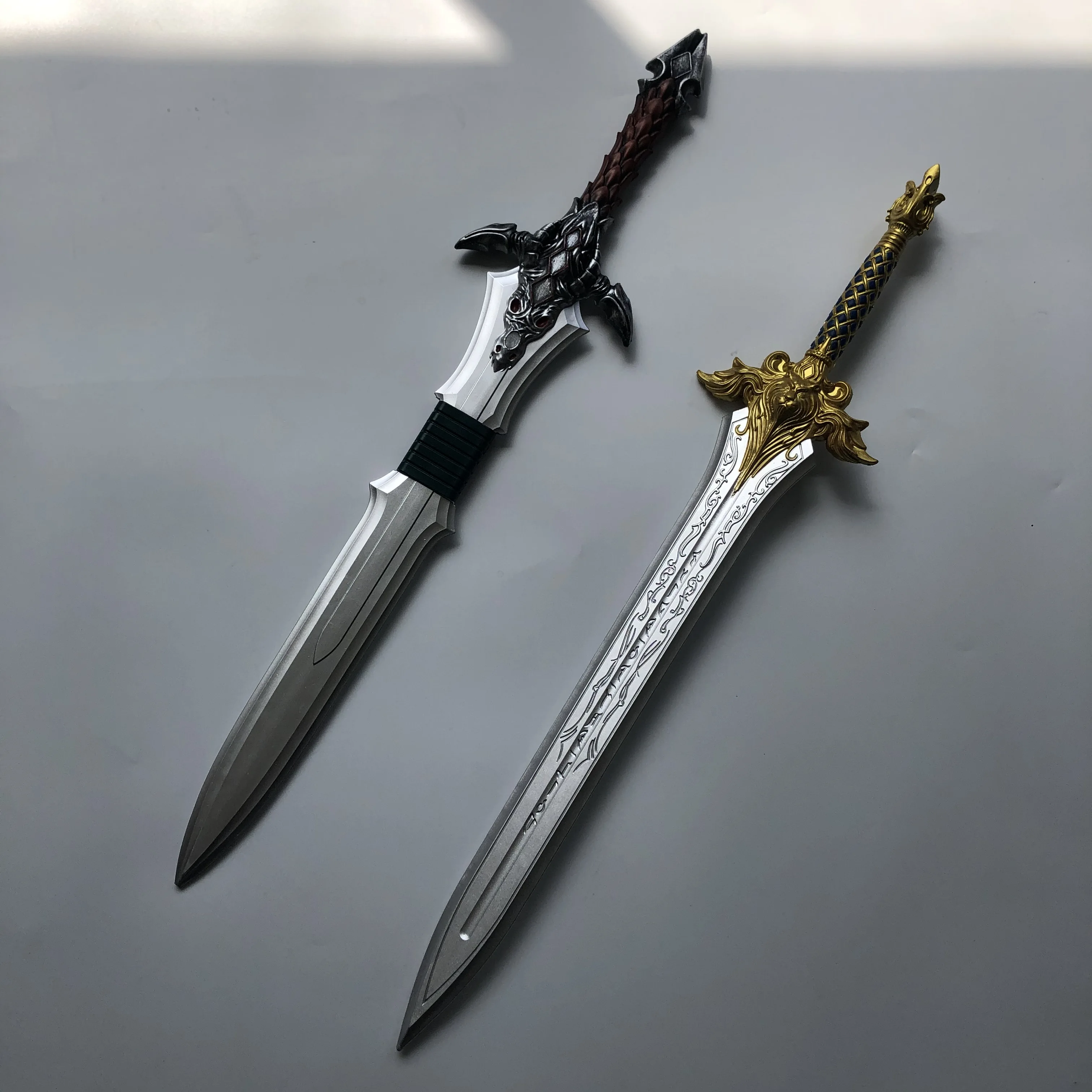 Реквизит для косплея король ллана Винн и меч Лев для вечевечерние НКИ на Хэллоуин 1:1