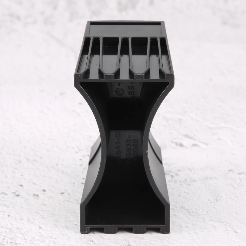 Для Toyota Landcruiser 200 Prado 120 вставка для разделителя подстаканника 55633-60040