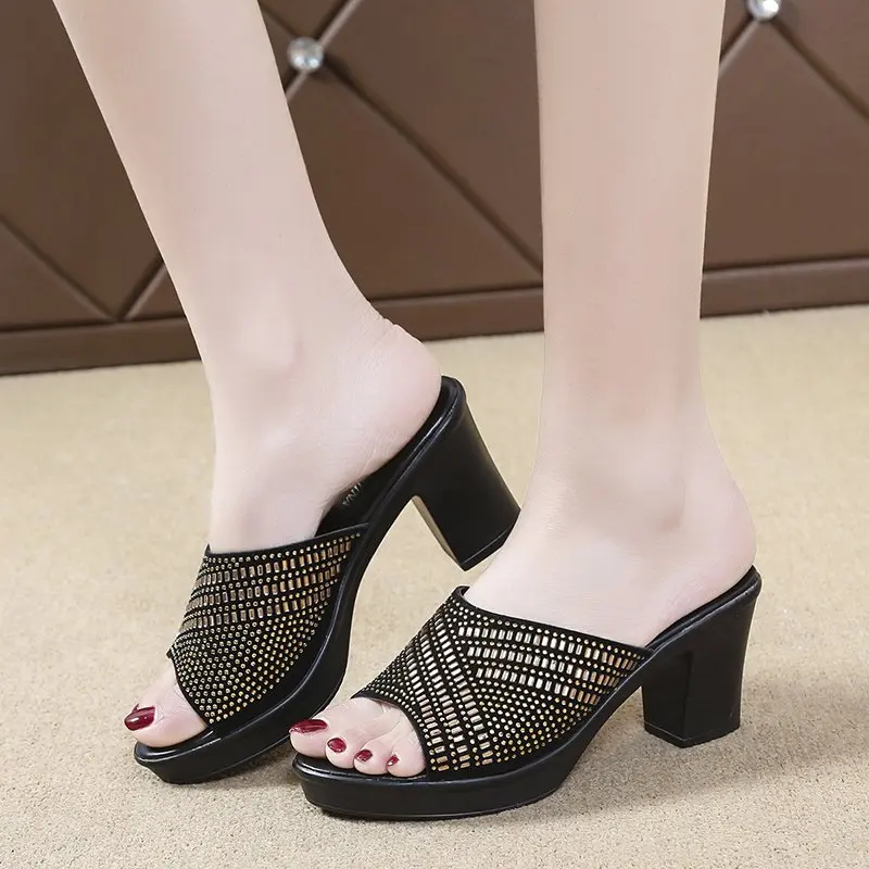 

Slippers 2022 Summer Fashion High Square Heels Slides Women Shining Crystal Platform Sandals Woman Slip on Rhinestone Mujer