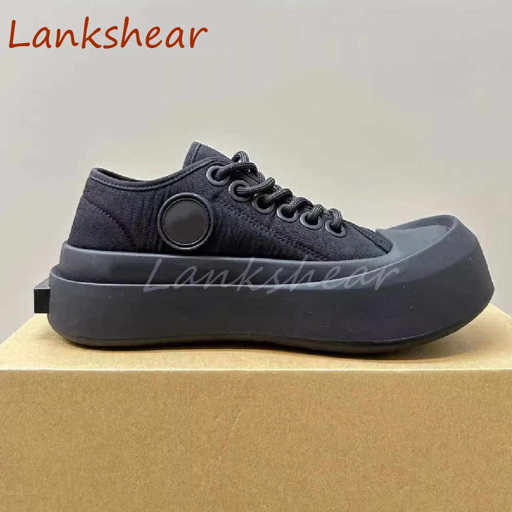 Женские туфли с перекрестной шнуровкой