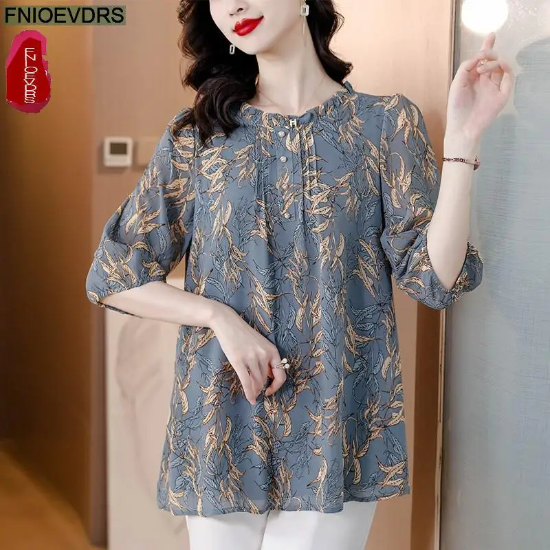 Блузка женская свободного покроя с цветочным принтом