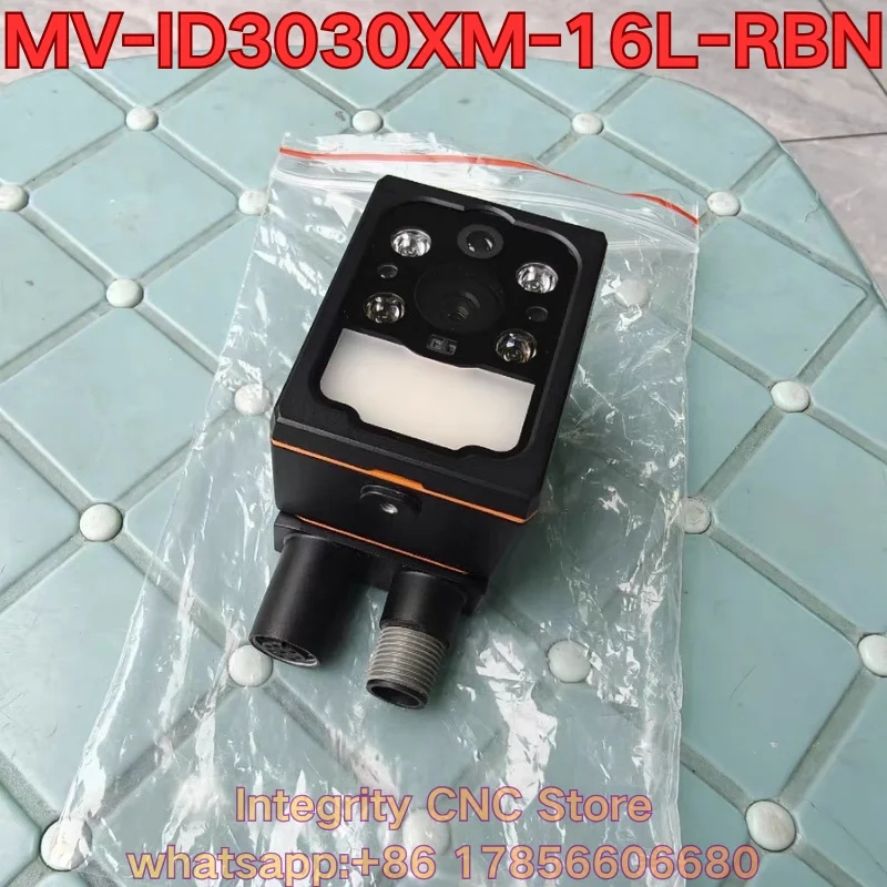 Фото Проверка функционала б/у промышленного считывателя кодов MV-ID3030XM-16L-RBN показывает нормальную работу. №1