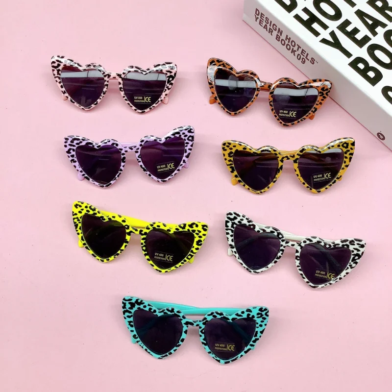 

Kids Heart-Shaped Sunglasses UV400 Summer Children Sun Glasses Cute Love Heart Sun Shades Eyewear for 2-10 Years Boys Girls