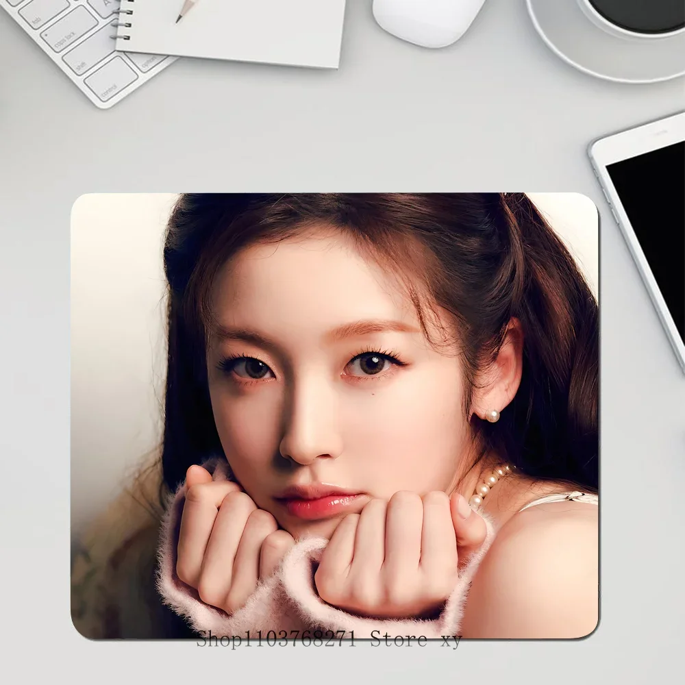 KPOP Oh My Girl ARin Коврик Для Мыши Маленький Игровой LockEdge Прямоугольный Нескользящий