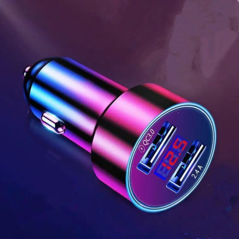 

Автомобильное зарядное устройство с двумя USB-портами и цифровым дисплеем