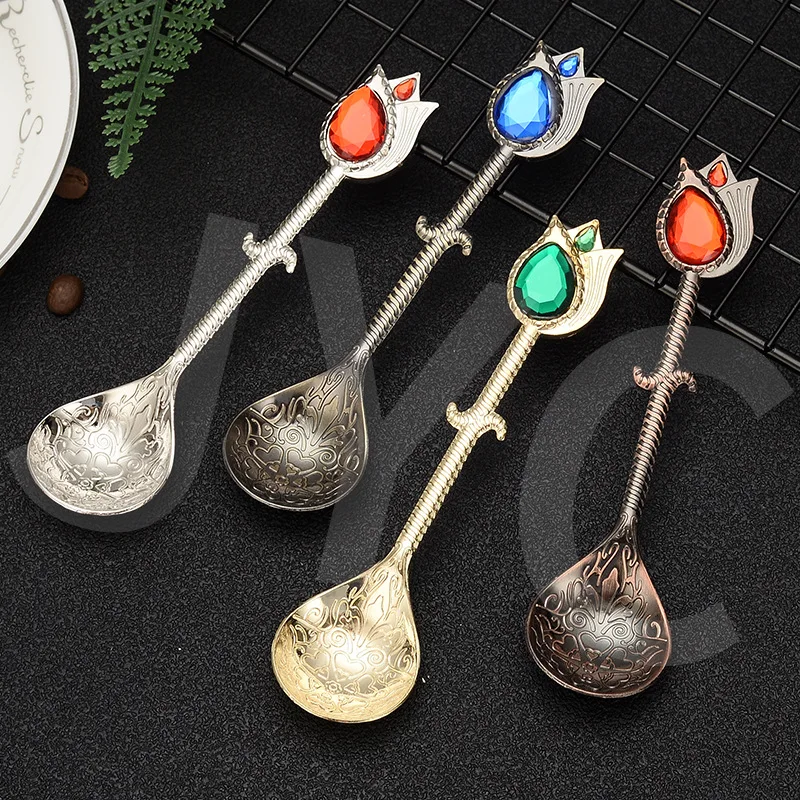 

Кофейная ложка в стиле ретро