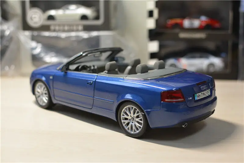 Фото Масштабная модель автомобиля Audi A4 Convertible 3.2 Norev 1:18 из литого металла №4