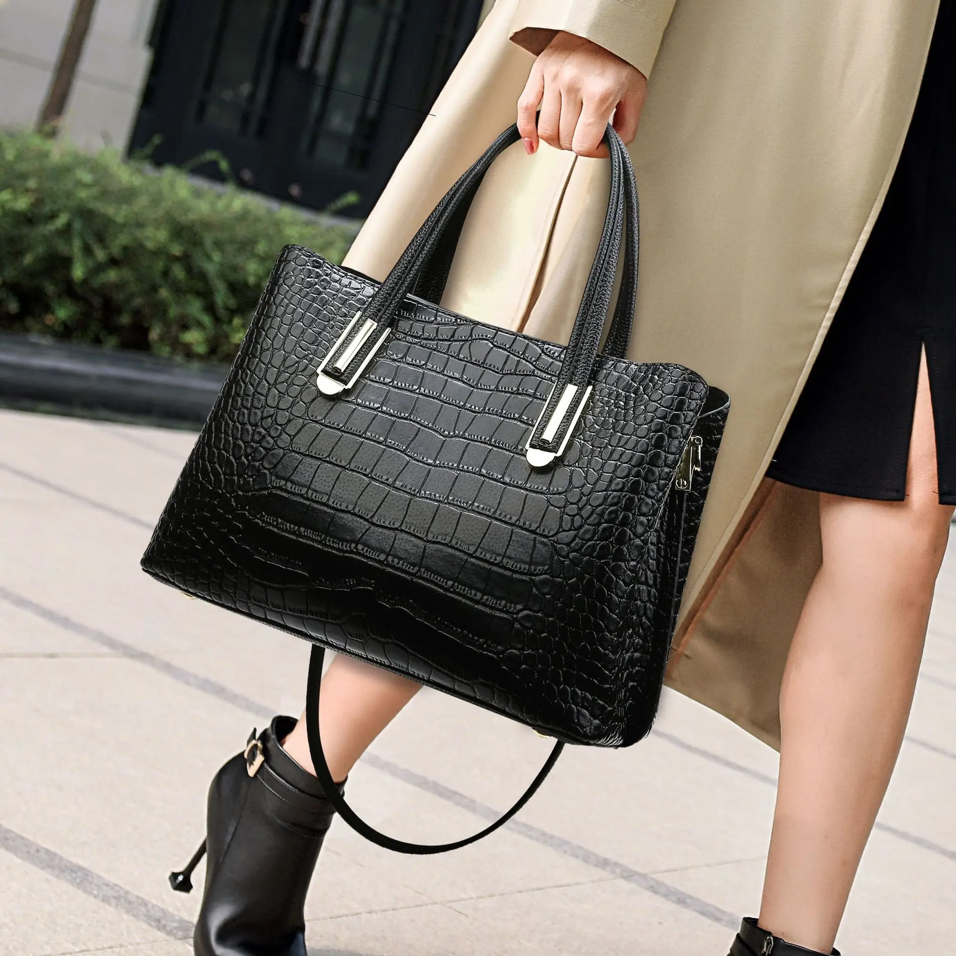 

Crocodile Pattern Handbag Women's Leather Large Capacity Tote Bag Shoulder Messenger Bag Bags for Women 2021 New Luxury Handbags
